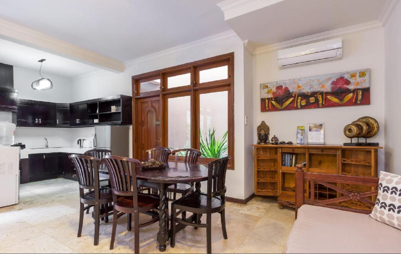 Kuta Holiday Villas Bagian luar foto