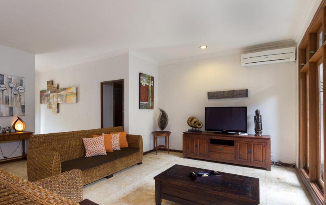 Kuta Holiday Villas Bagian luar foto